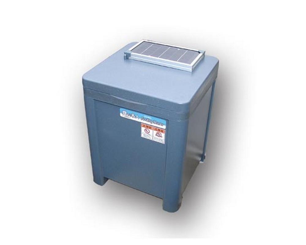 Japanese Solar Power Feeder Holds 3kg - Selective Koi Sales